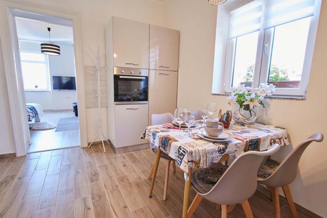 Studio Apartman Manuela リエカ エクステリア 写真